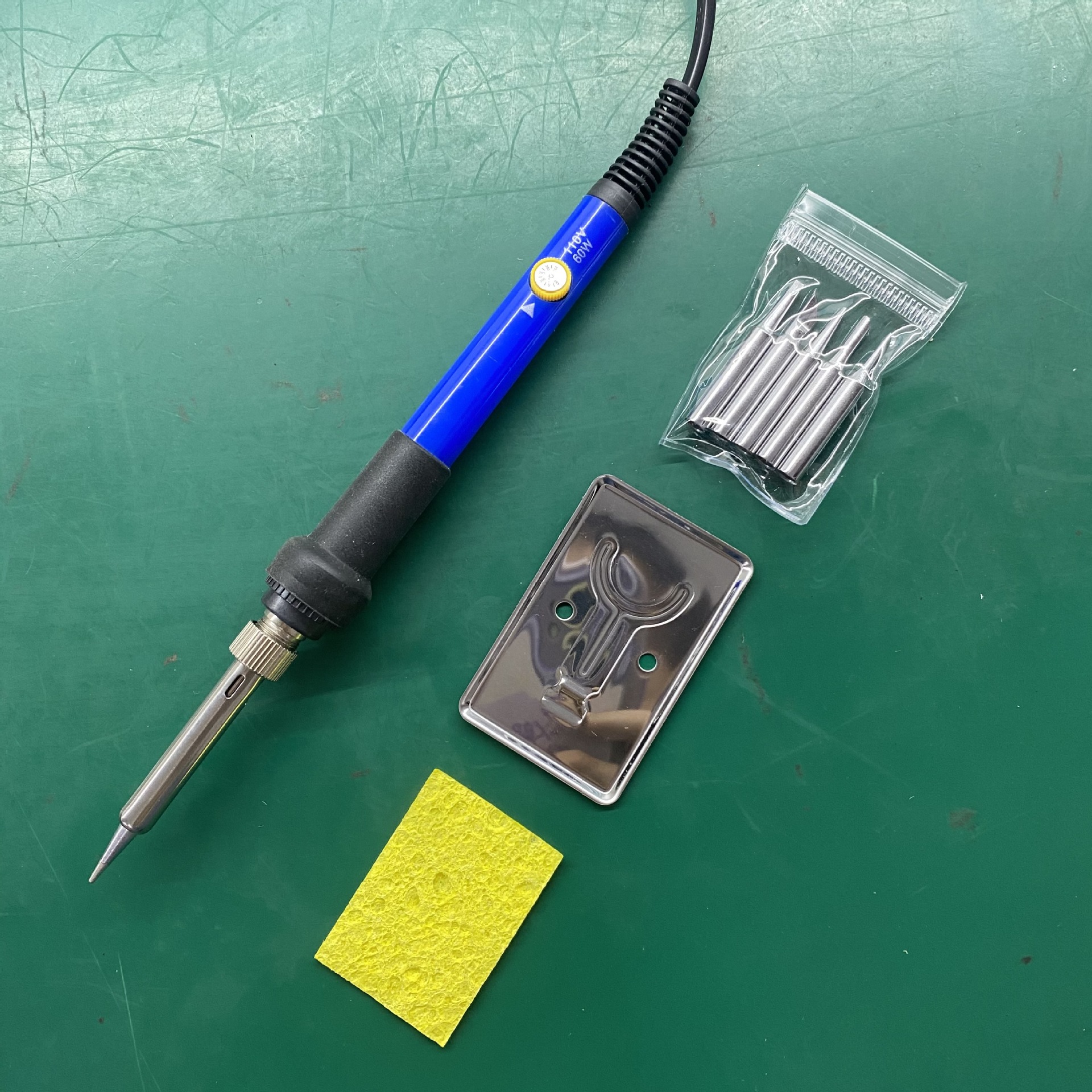 Soldador eléctrico con pantalla digital de 220V estándar europeo transfronterizo 60W soldador eléctrico de temperatura constante ajustable Juego estándar estadounidense Herramientas de soldadura