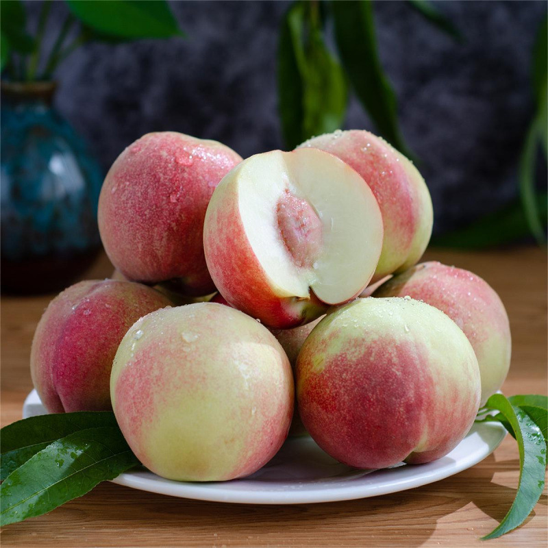 Gutian Peaches Are Crispy and Sweet When Eaten Hard, and Are Sweet When Eaten Soft. They Are Loved by the Elderly and Children. They Are Full of Moisture Per Pound