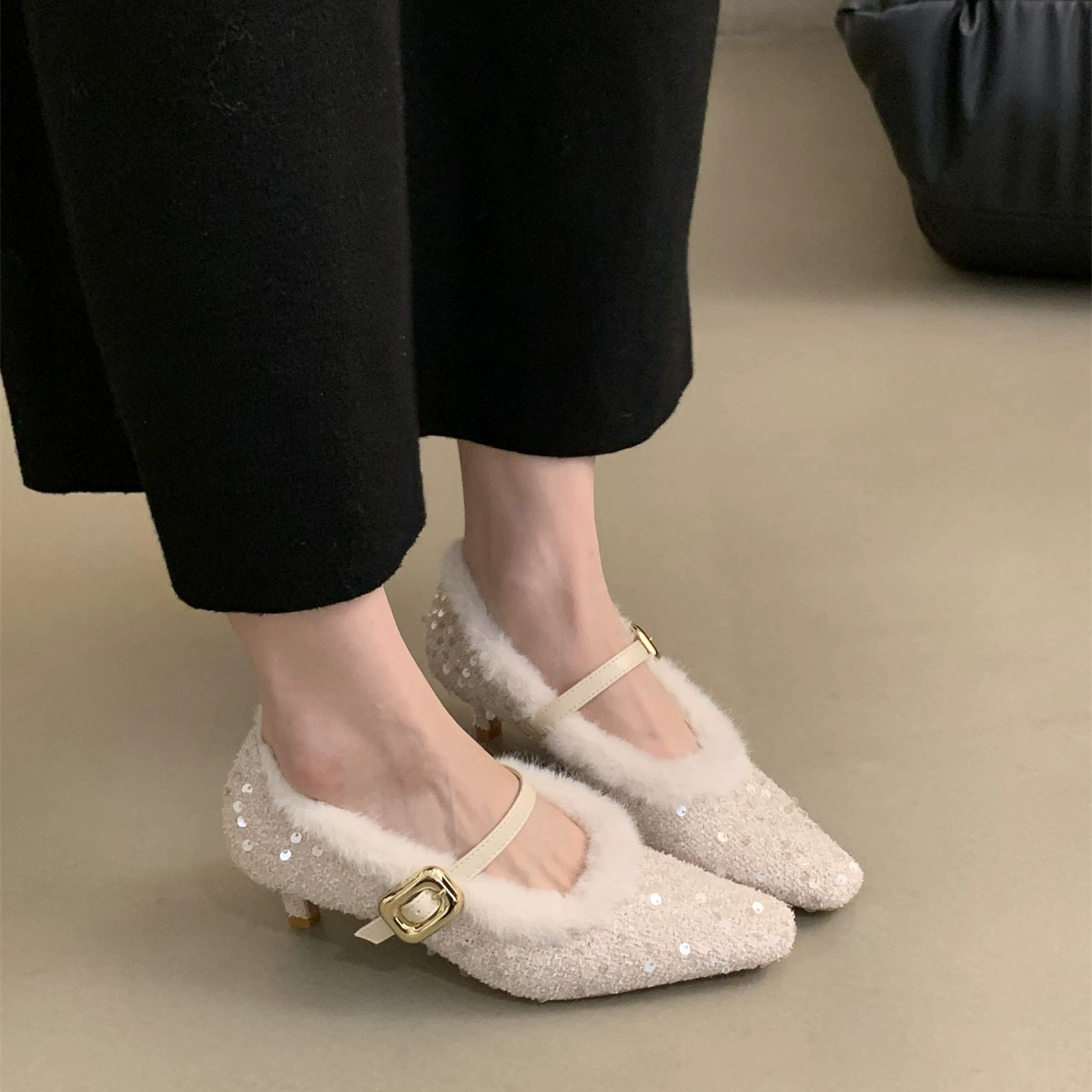 Французские феи на каблуках на каблуках 2024 корейские темпераментные нежные пушистые туфли