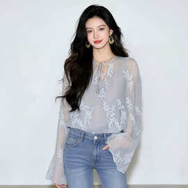 H26022蓝色提花喇叭袖系带衬衫上衣女2026新款夏季气质外搭薄款套