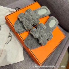 24秋の新型外国貿易の大きいサイズの羊の小毛H型のスエードの1字の毛のスリッパ欧米の外は女性の靴の現物を着ます。