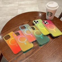 适用苹果17pro磨砂磁吸手机壳渐变iphone14/12pro简约保护套imd