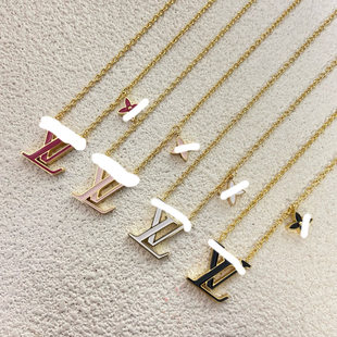 Donkey new high version flower enamel letter V necklace set fashionable and versatile INS clavicle chain manufacturer batch