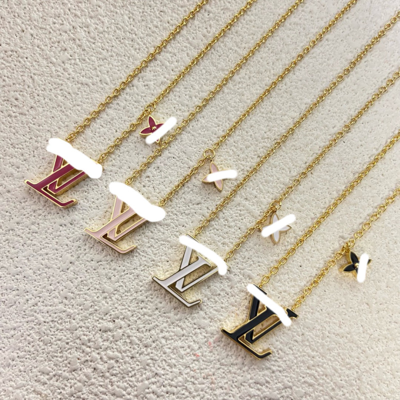 Donkey New High Version Flower Enamel Letter V Necklace Set Fashion Versatile Ins Clavicle Chain Manufacturer Batch Donkey New High Version Flower Enamel Letter V Necklace Set Fashion Versatile Ins Clavicle Chain Manufacturer Batch