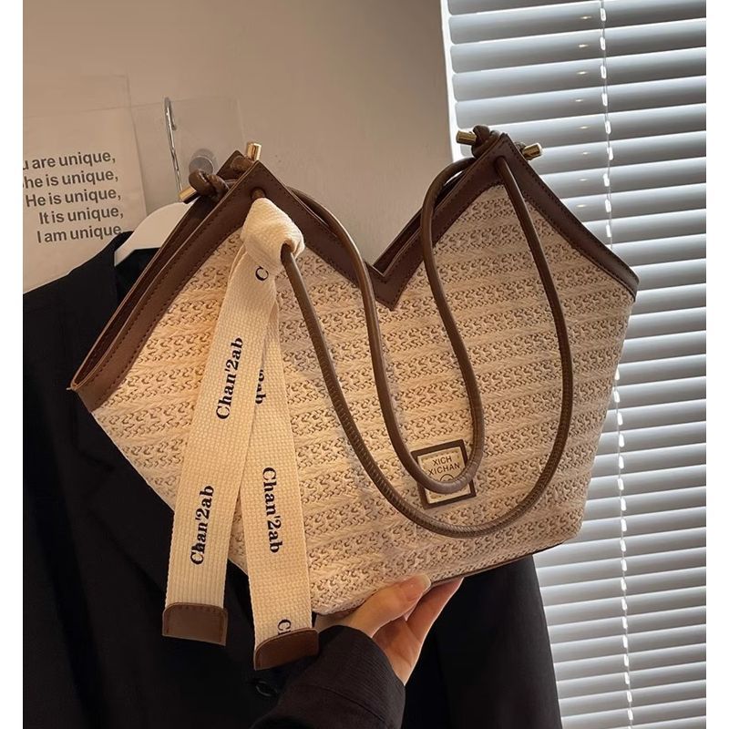 Women's Large Capacity Woven Straw Bag 2025 New Versatile Beach Shoulder Bag Vacation Commuter Tote - Thumbnail 3