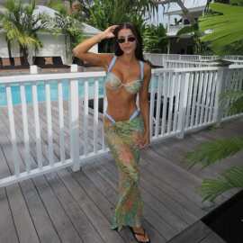 欧美外贸2026春季新款性感辣妹撞色印花绑带上衣高腰半身裙三件套