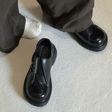 大头鞋内增高厚底情侣黑色德比鞋通勤潮鞋英伦风休闲褶皱翘头皮鞋