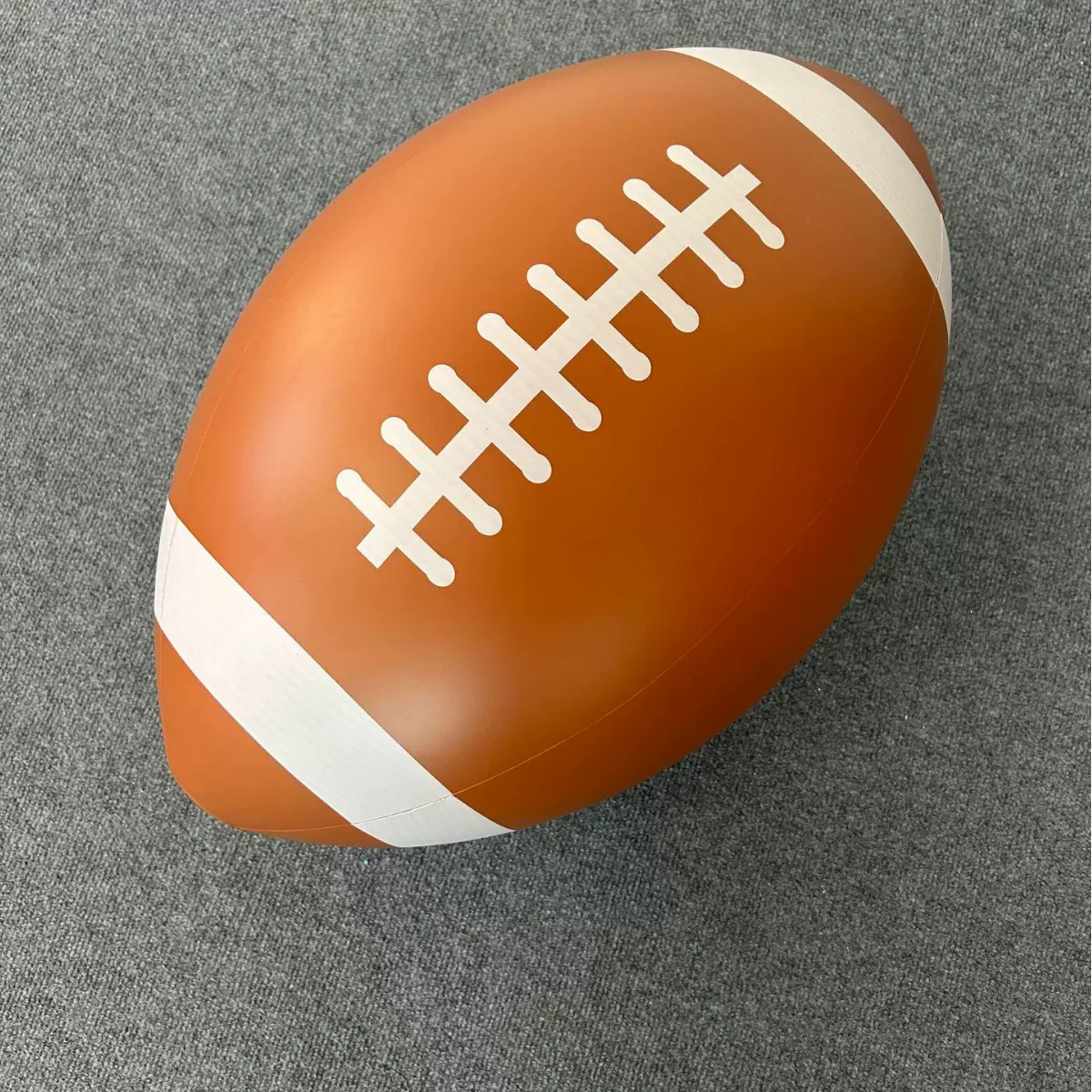 跨境热销充气橄榄球 户外拓展 亲子互动充气沙滩橄榄球可充气成人