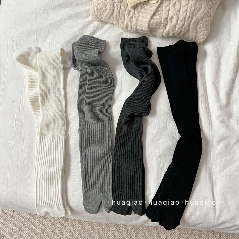 Han Feng Ins Vertical Two Toe Socks Foot Socks Double Needle Cotton Socks Piled Socks Solid Color Long Barrel Toe Thick Line Pig Foot Socks