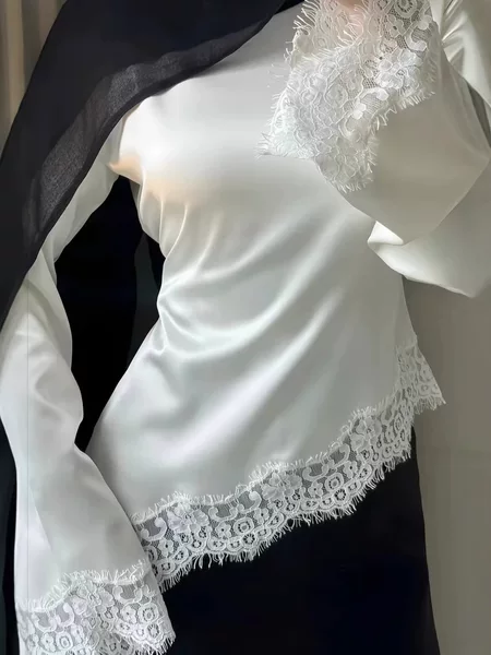 European and American Fashion Cross-Border Style 2026 New Round Neck Solid Color Long Sleeve Irregular Hem Lace Trim Base Shirt for Women