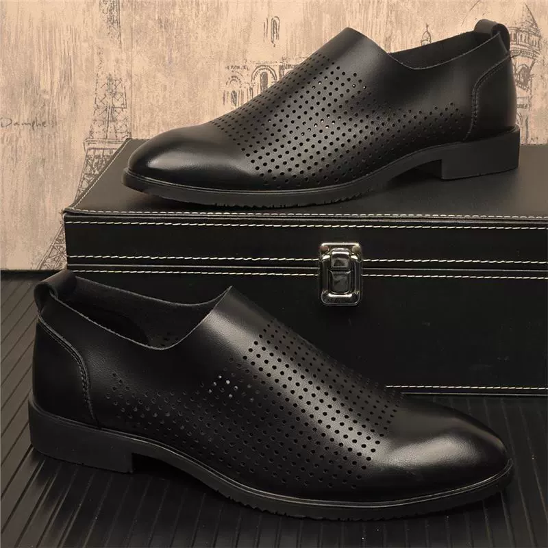 Мужские летние повседневные кожаные туфли с полым носком в британском стиле, слипоны с острым носком, дышащая мягкая кожа, удобные и универсальные черные