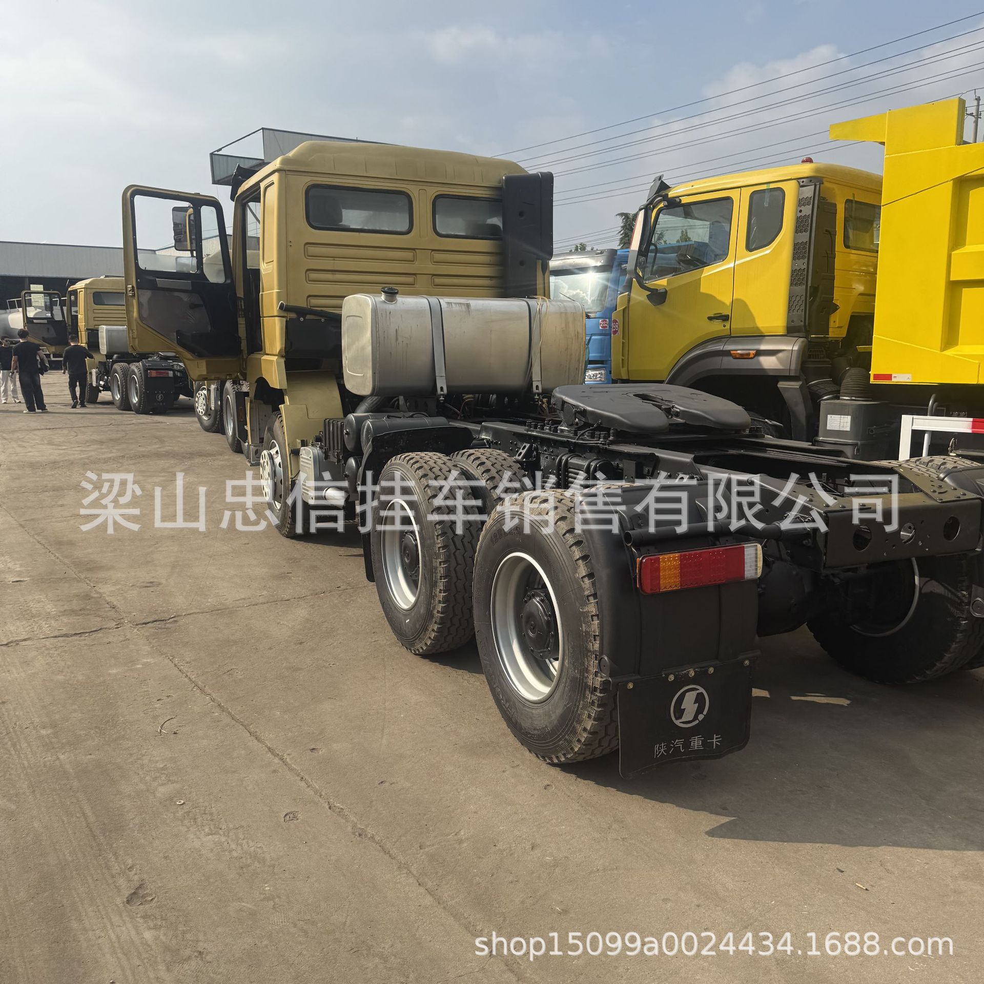 Sinotruk Howo 6*4 Tractor Head for Sale, Double Axle Semi-Trailer Tractor Head, 380 Horsepower Tractor Truck Head