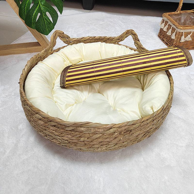 고양이 귀 + 흰색 쿠션 + 베개 + 매트