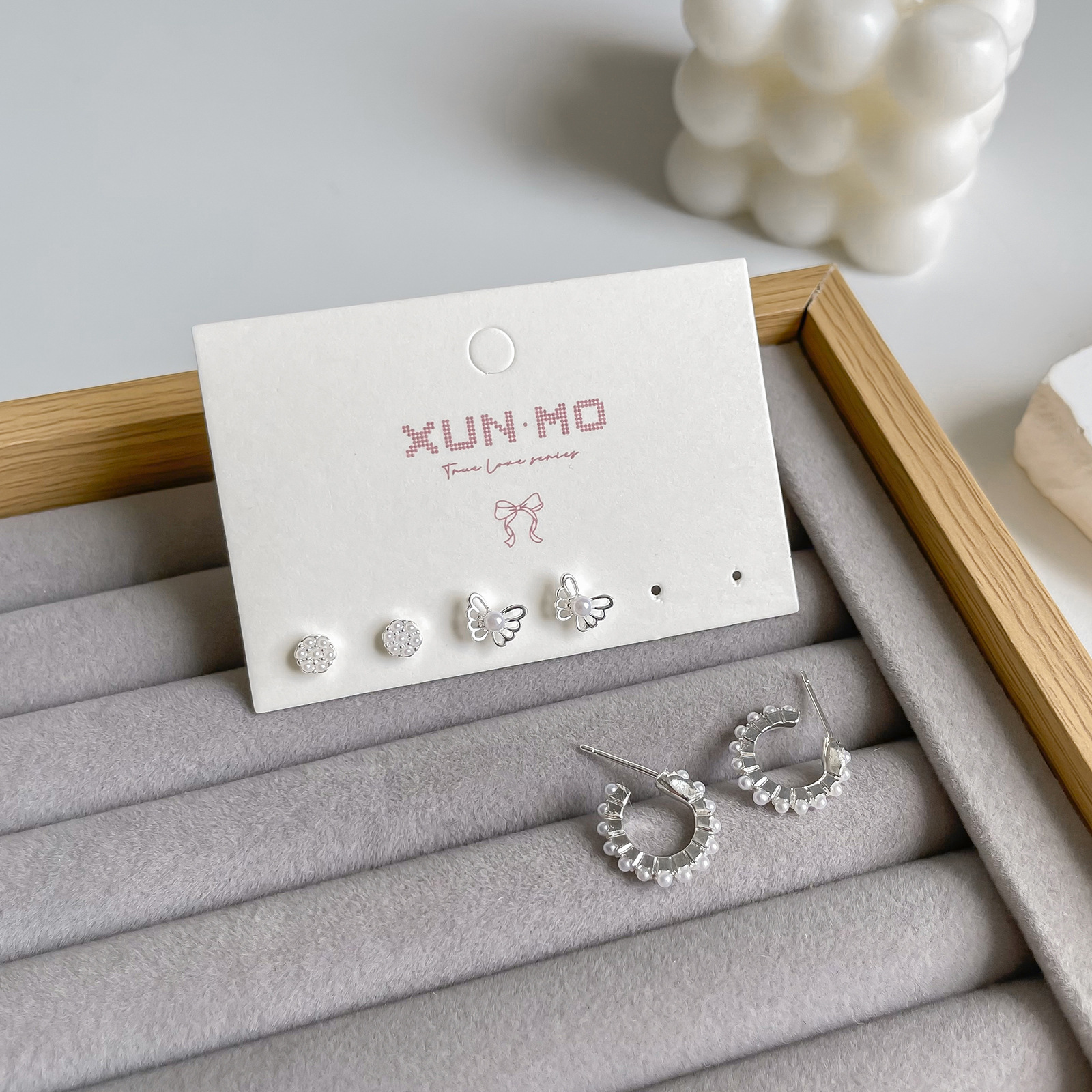 Juego de pendientes de aguja plateados, sencillos y compactos para mujer, pendientes geométricos en forma de corazón, bonitos, dulces y versátiles, venta al por mayor para puestos de mercado