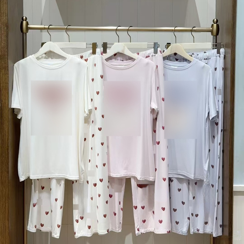 Soft and comfortable summer home wear women's pajamas, heart-shaped cake short-sleeve long pants round-neck women's pajama set Soft and comfortable summer home wear women's pajamas, heart-shaped cake short-sleeve long pants round-neck women's pajama set