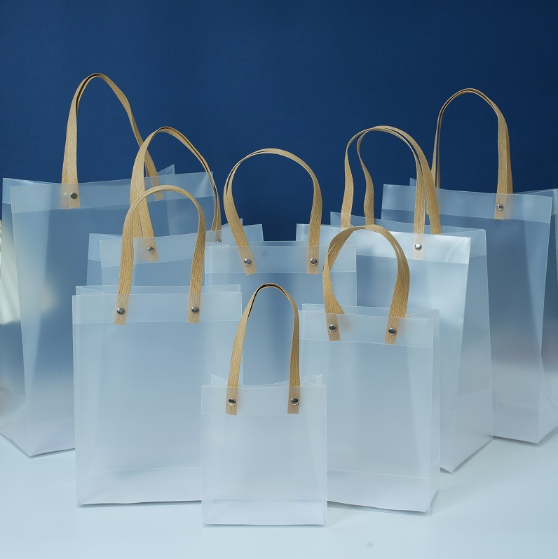 PP tote bag custom transparent frosted PVC tote bag in stock plastic packaging hand gift bag shopping bag wholesale