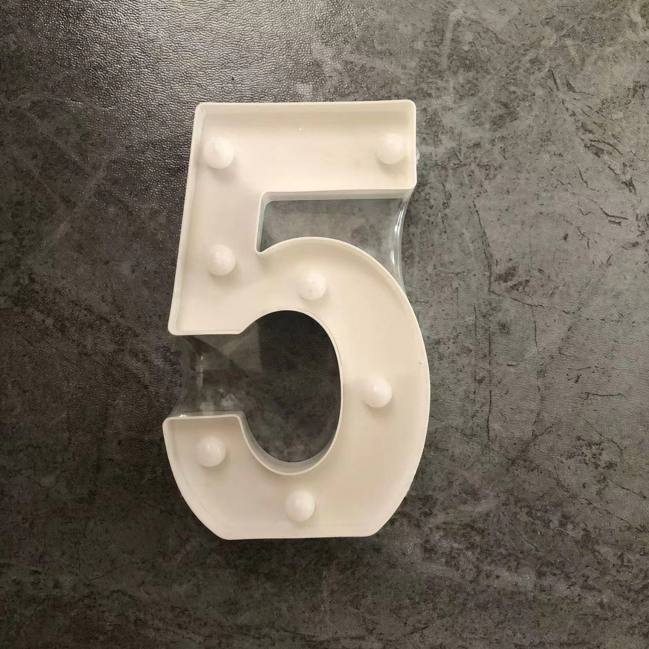 Lámpara LED de Letras y Números de PVC Decorativa para Fiestas y Bodas image 33