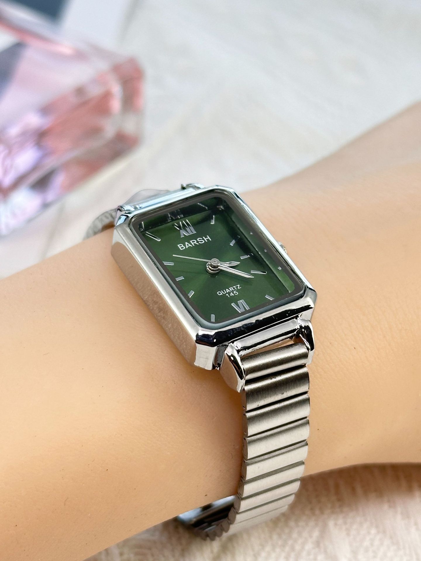 Women's Gender Casual Style Casual Square Concealed Buckle Quartz Women's Watches