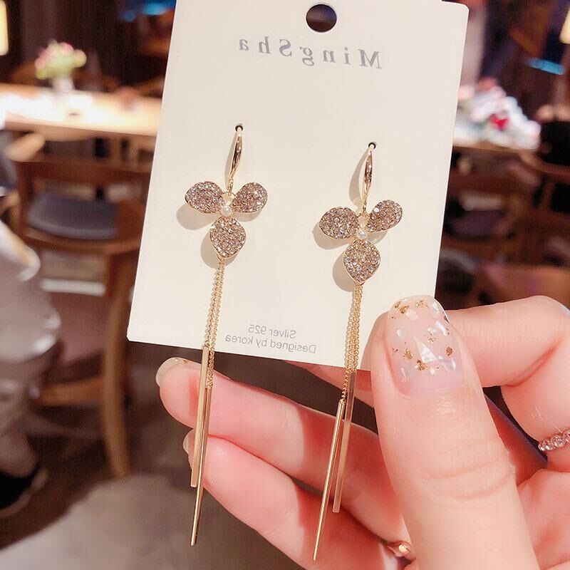 10AE30418CA03E60B3A70AEBEBD7BC