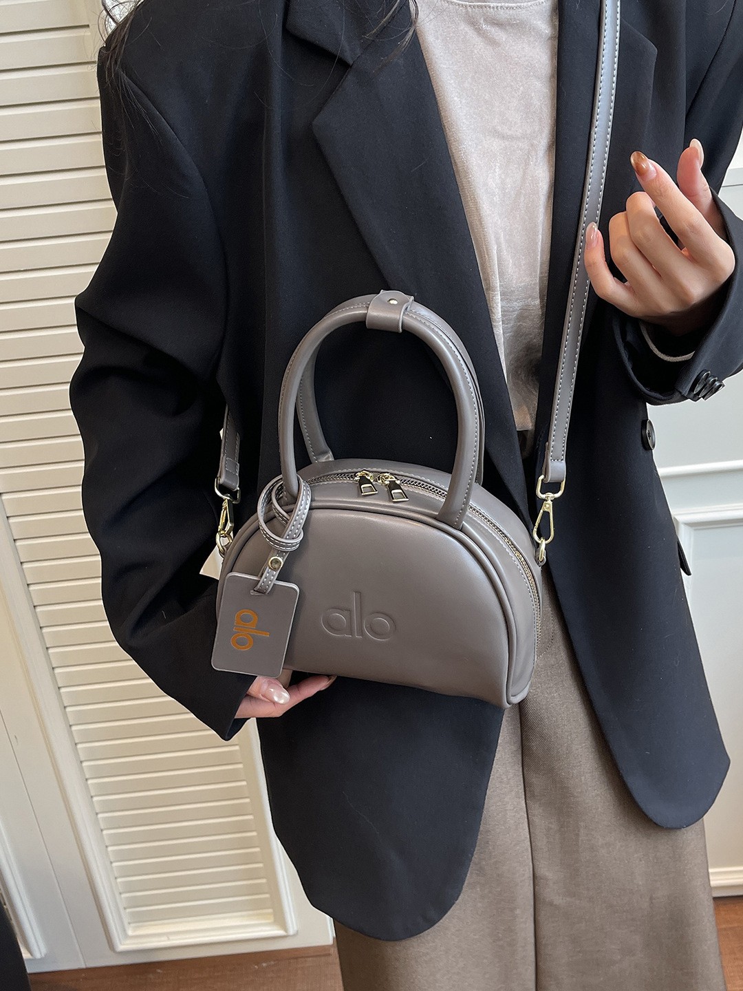 Bolsos de diseño femenino nicho bolso de concha 2026 será un nuevo tipo de textura de alta calidad exquisita lujosa bolsa de mochila