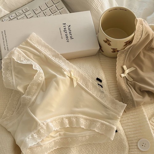 New Cream Girls Underwear Solid Color Seamless Quick-Drying Lace Sexy Ultra-Thin Summer High-End Thin Mask Shorts