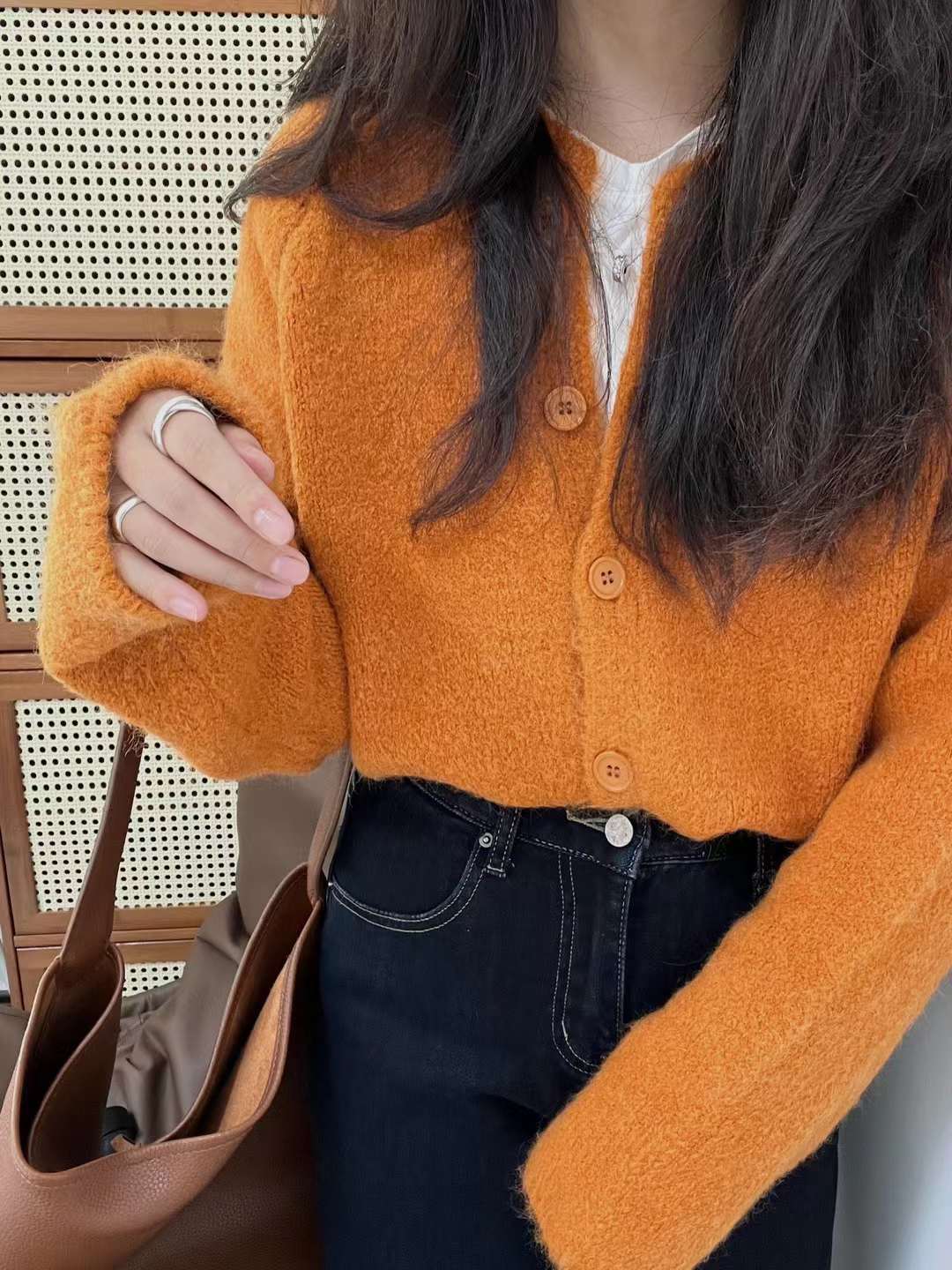 24 invierno Puyuan 2024 otoño y invierno nuevo estilo con lana perezoso estilo corto cardigán de gran tamaño para mujeres