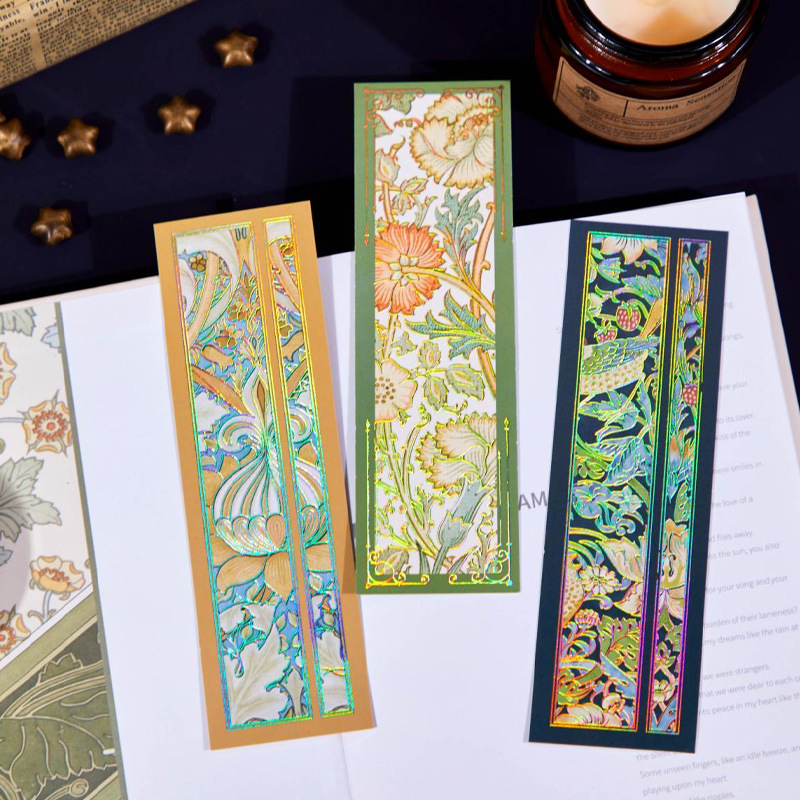 Recoger el marcador de estampado en caliente en relieve Strawberry Thief Series Patrón retro Leyendo para estudiantes Marcador de material