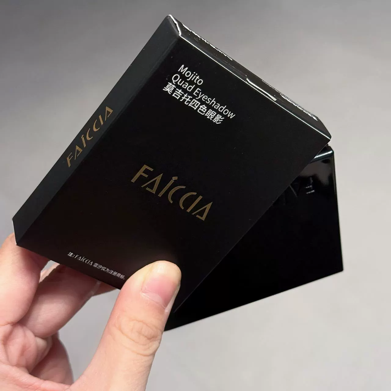 Кросс-бордер горячий продаж makeup Faiccia Mogo четыре цвета тени глаз, продвинутая тень с эффектом вспышки