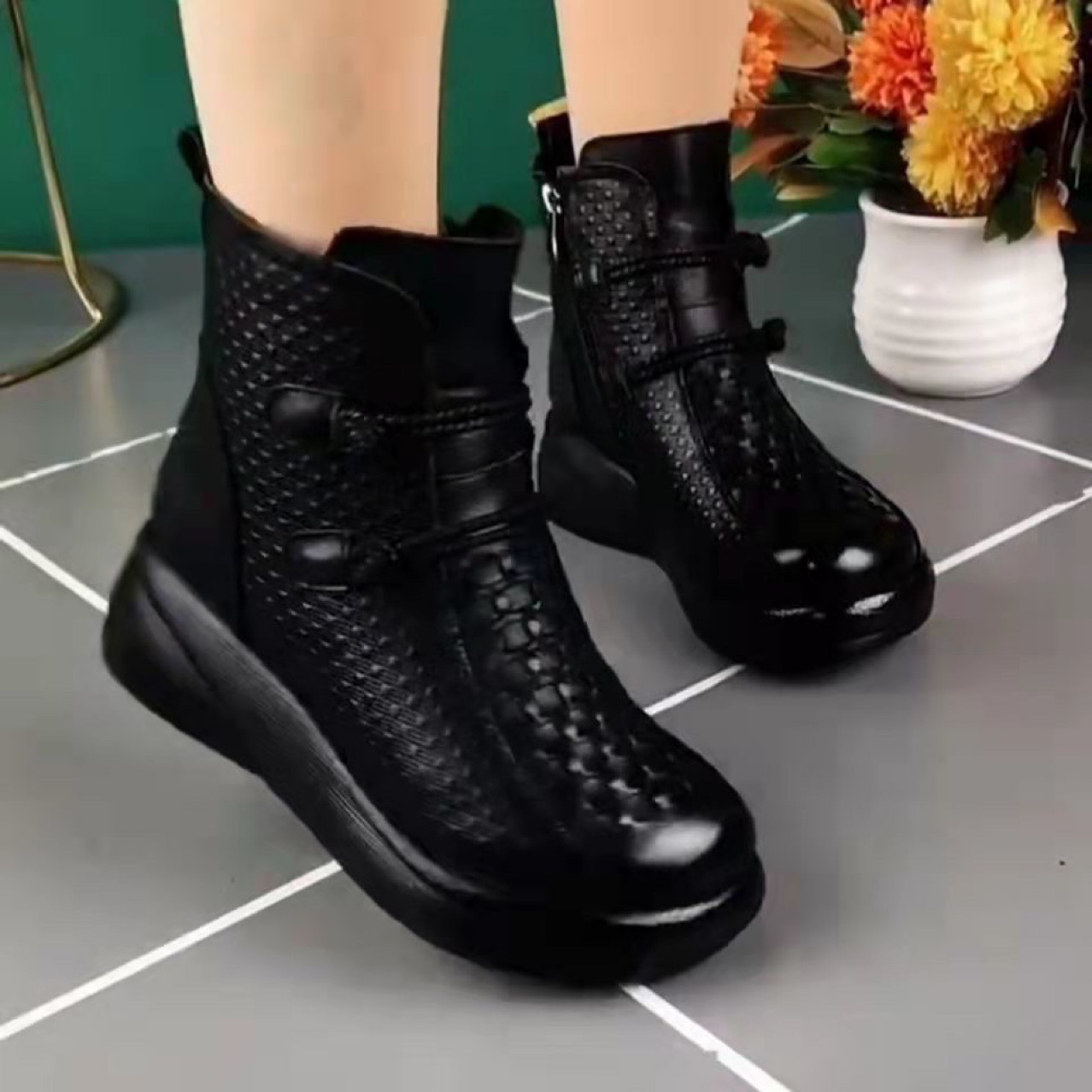 ShoeVault 2024 Short For Women Leather Round Toe Autumn Winter Soft Sole Fleece Lined Warm Mom Shoes Ethnic Style Retro Cotton_vogvips.com