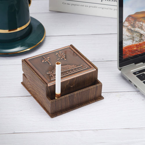Car supplies ornaments Walang No. 1 automatic cigarette box, car one-touch cigarette removal car car ornaments ashtray