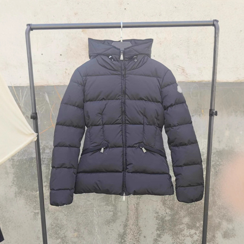 Mengjia High-End Version Export European Station 25S Autumn and Winter New Avoce Logo Sleeve Women's Waist-Cinching down Jacket Coat Mengjia High-End Version Export European Station 25S Autumn and Winter New Avoce Logo Sleeve Women's Waist-Cinching down Jacket Coat