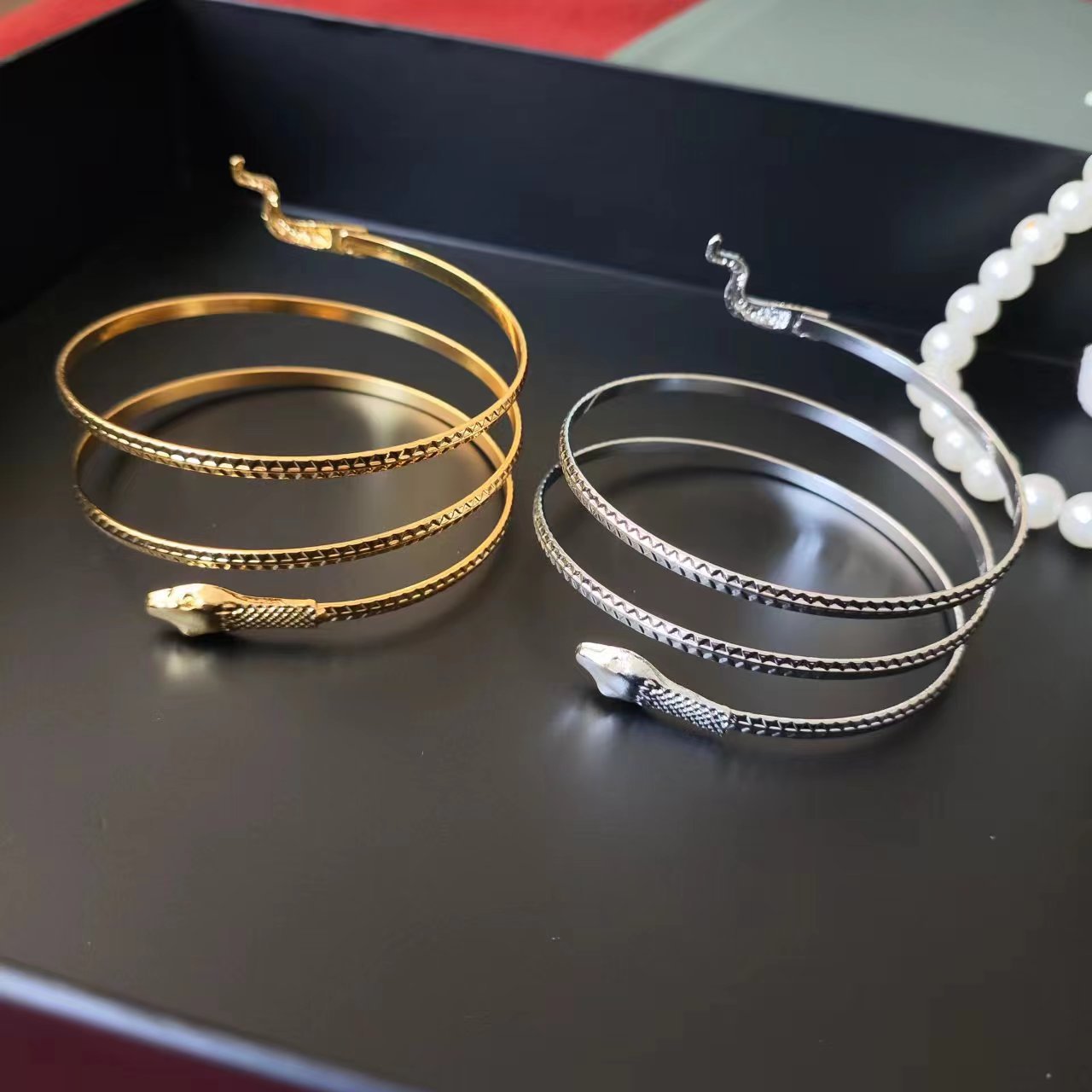 European and American Cross-Border Halloween Cosplay Punk Style Exaggerated Snake-Shaped Bracelet Personalized Popular Alloy Snake Element