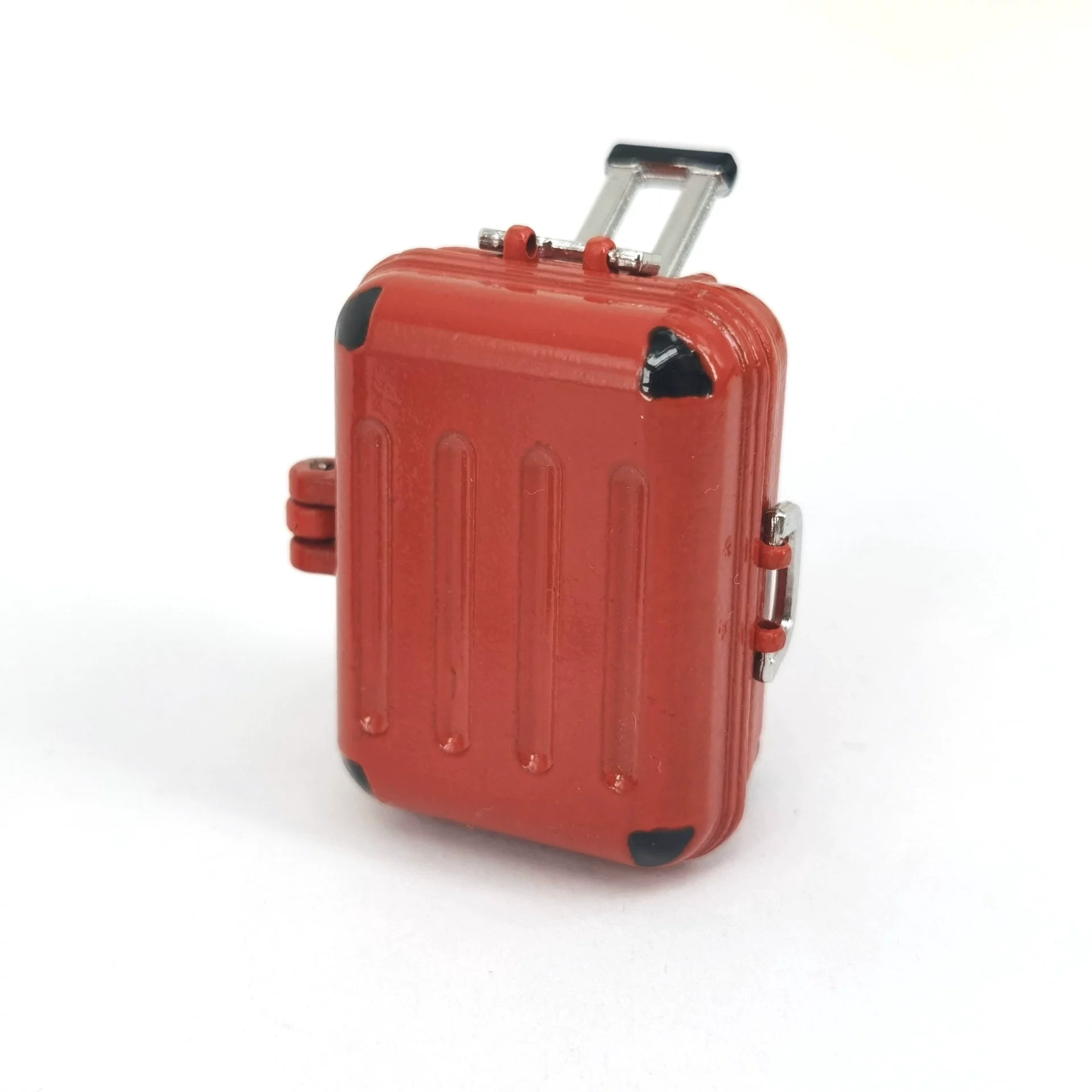 Mini Suitcase Model, Alloy Dollhouse Accessory, Magnetic Lid, 6 Colors, 31×24×15.8 mm