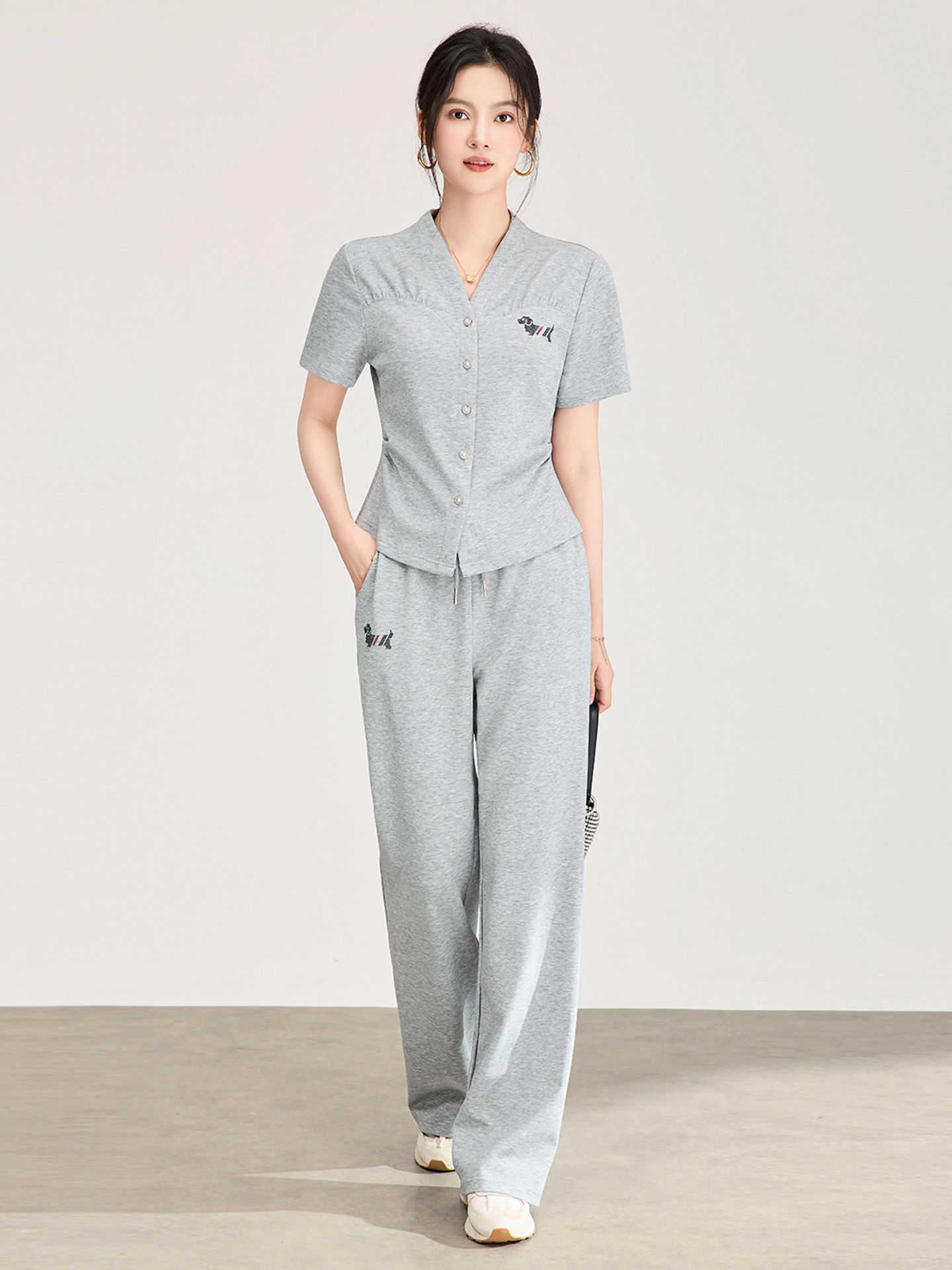 Bộ thể thao nữ mùa hè áo thun cổ tròn tay ngắn + quần ống rộng cao cấp — màu xanh navy