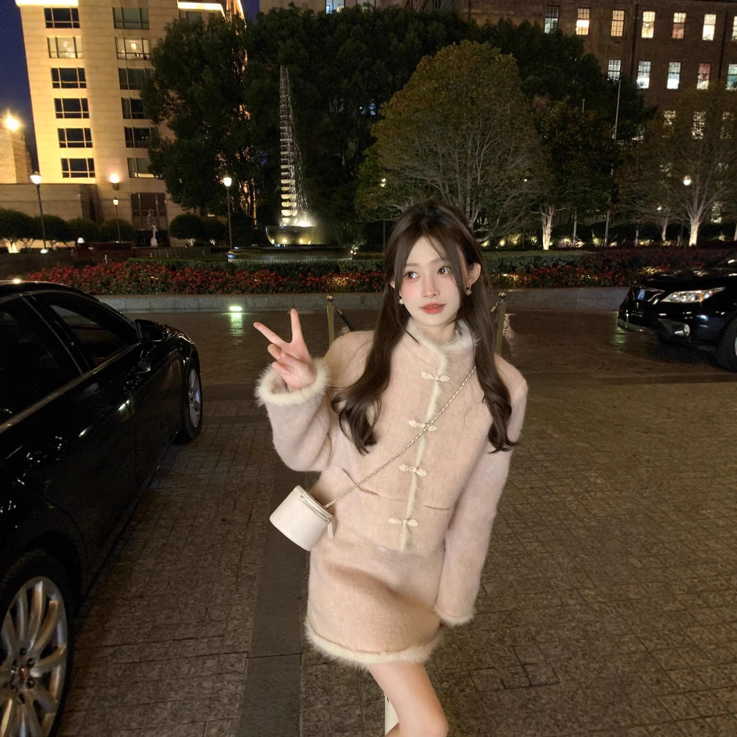 气质感千金感新中式盘扣撞色毛毛领边国风短外套套装半裙两件套冬