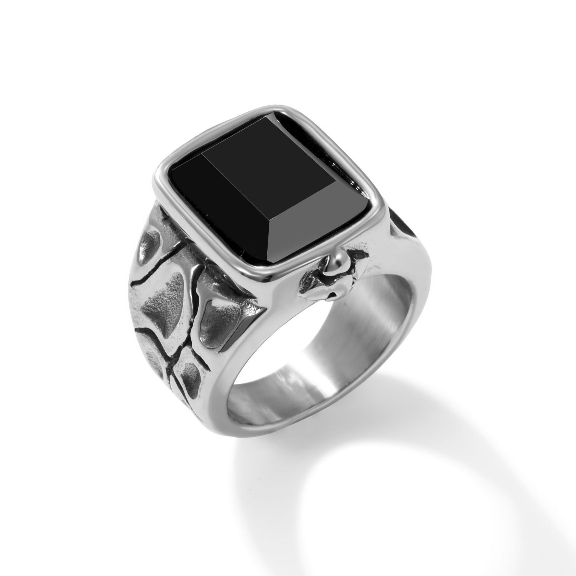European and American Seiko Square Black Stone Men's Titanium Steel Ring Personalized Zircon Ring Wholesale Cross-Border Dragon Claw Stone Inlay