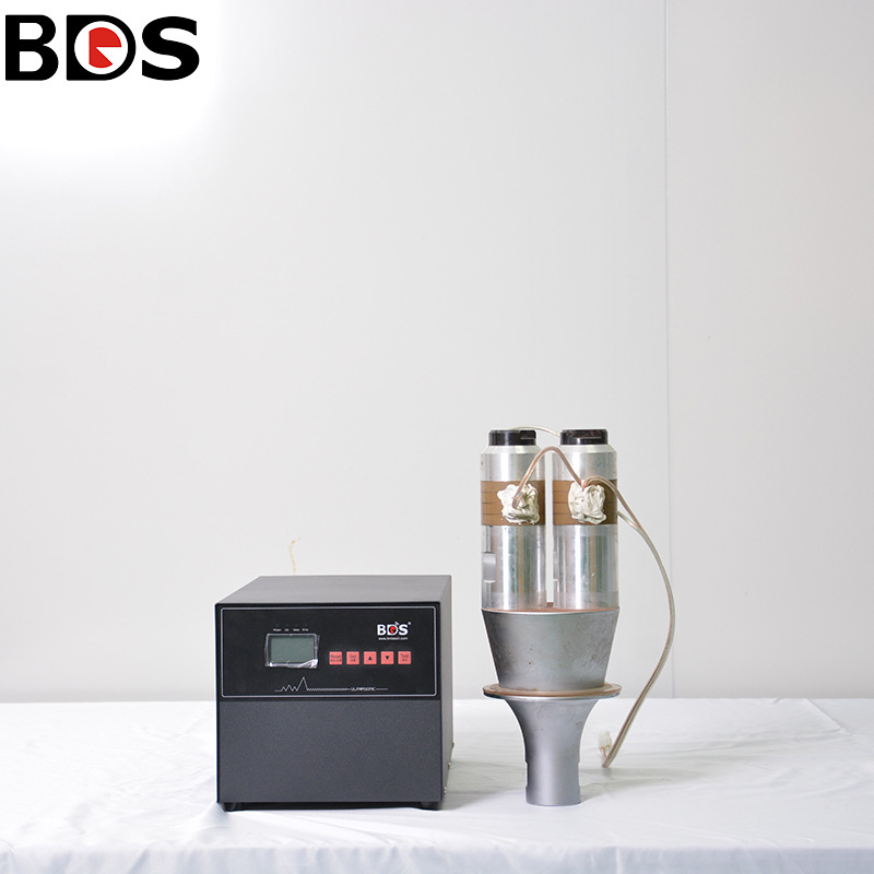 杯型口罩机平面口罩机20KHZ超声波系统 KN95口罩缝合打片机