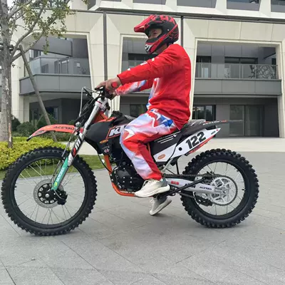 New Large Off-Road High-Speed Motosikletlər