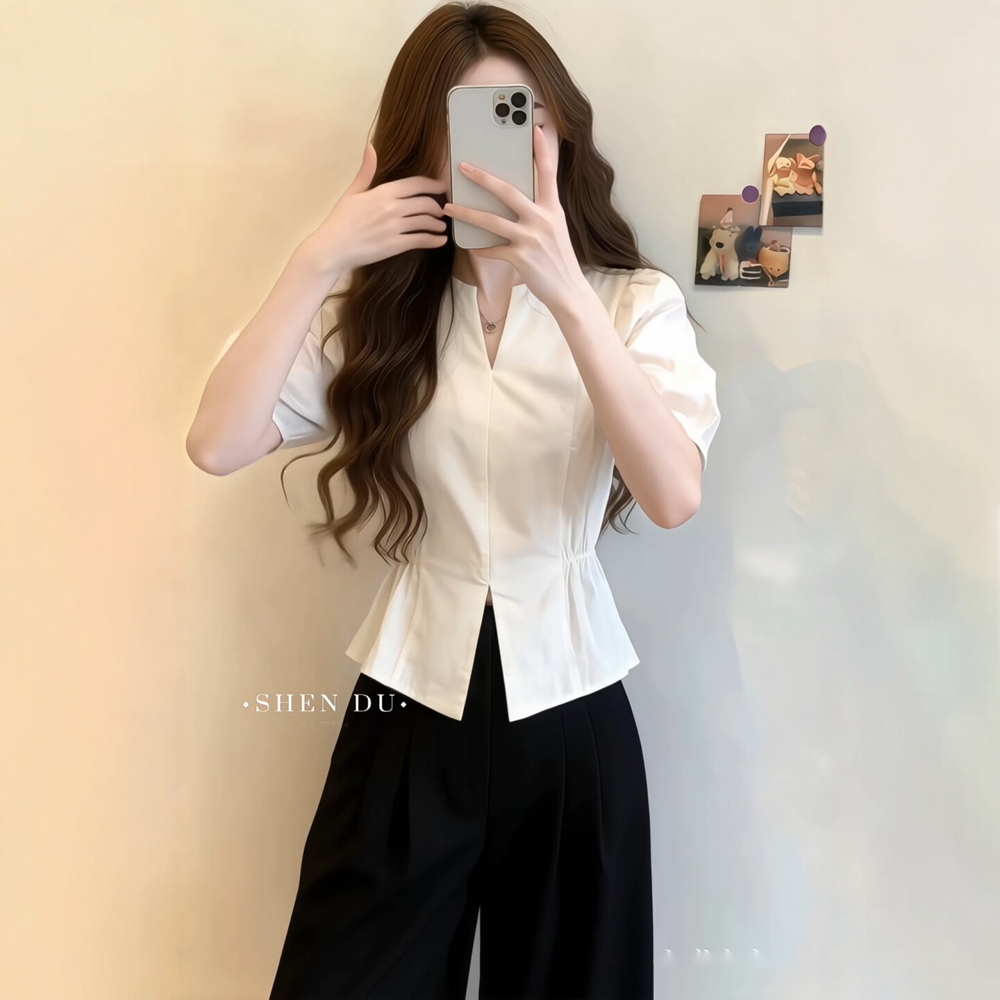 Áo sơ mi ngắn tay trắng nữ tính, dáng ôm eo, phong cách trẻ trung — màu trắng chi tiết 2