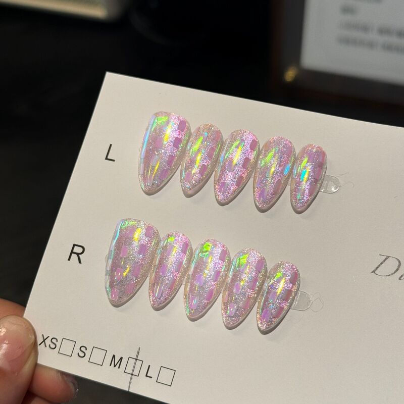 Pink and Purple Fantasy Laser Square Wearable Nails, Sparkling Holographic Diamond Manicure, Sweet and Cool Girly Heart Wearable Nails