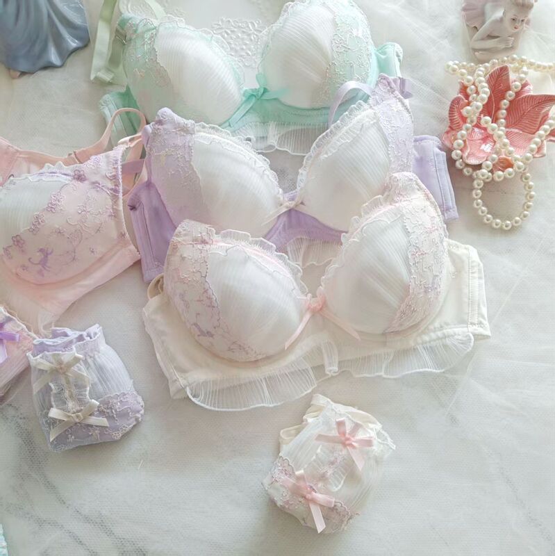 Super American Japanese Embroidered Four Color Thin Cup College Style Student Girl Cute Gathered Sexy Underwear Bra suit