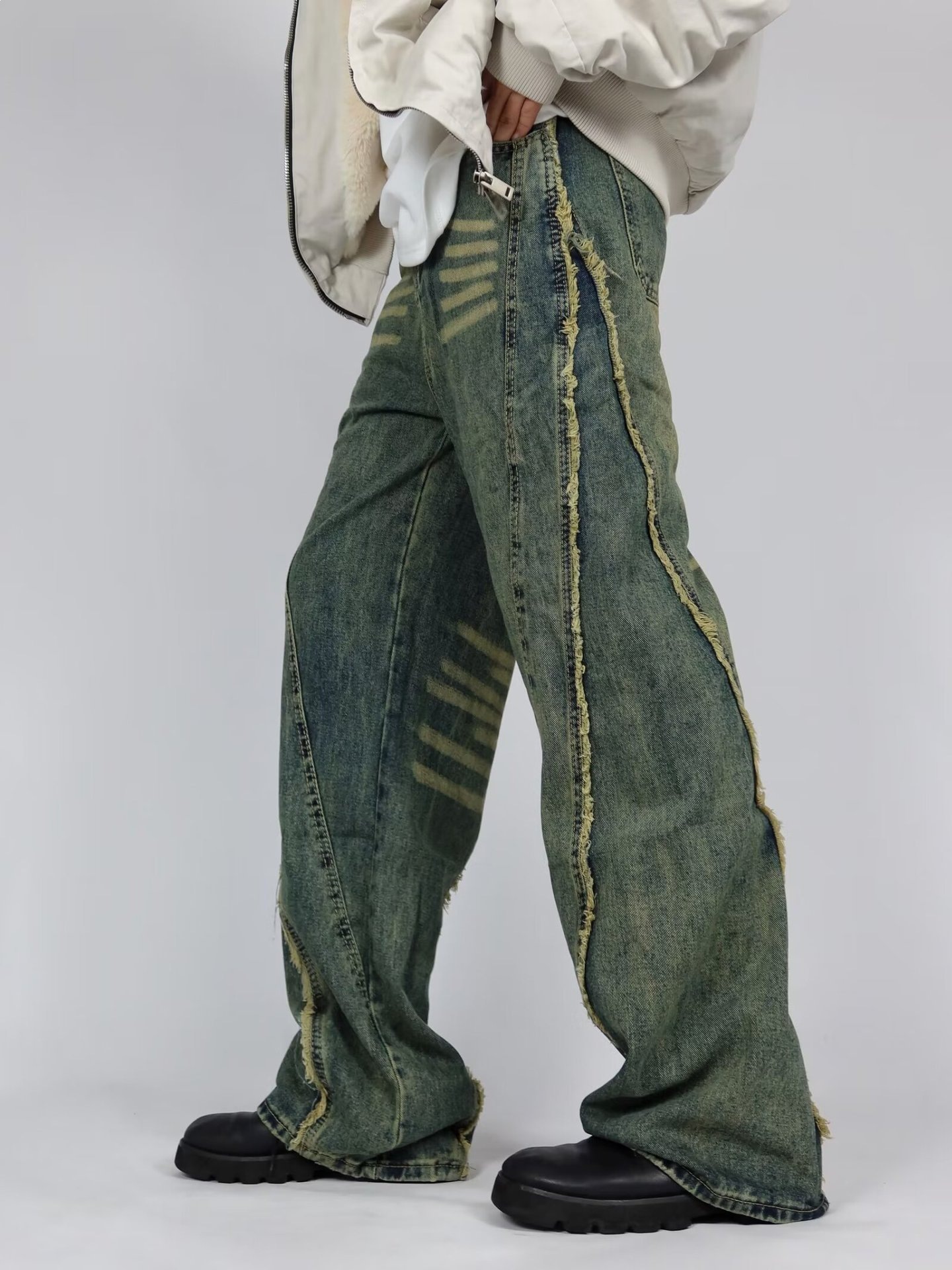 Men's Distressed Straight-Leg Jeans Vintage Washed High Street Denim Pants Raw Hem Slight Flare_mkmklike.com