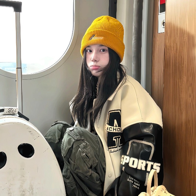 Yellow Hat That Makes the Face Look Smaller, Suitable for Square and Round Faces, 2026 New Autumn and Winter Travel Wear, Knitted Beanie for Women