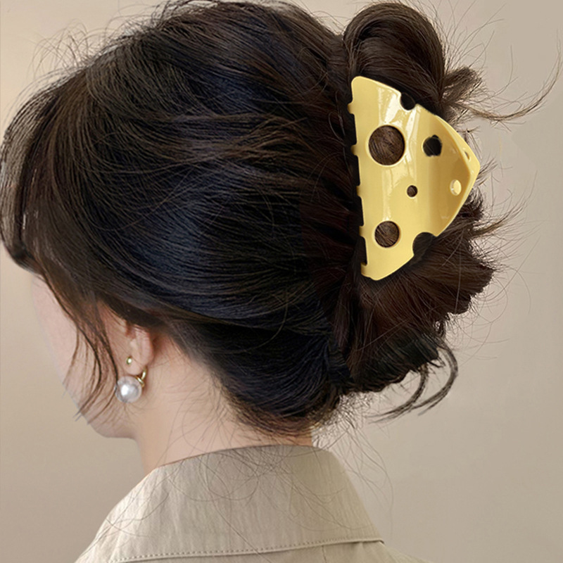 女性用のキュートでかわいいクマのヘアクリップ、2025年の新しいハイエンドのサメのヘアクリップ、後頭部のヘアクリップ、ヘアクリップ|undefined