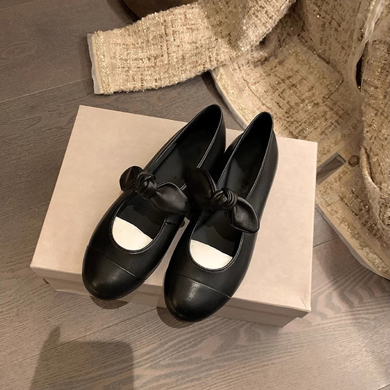 Grava Madre con el mismo nuevo arco de primavera empalmado redondo de cuero suave universal para reducir la edad de la boca superficial Mary Zhen zapatos para mujeres
