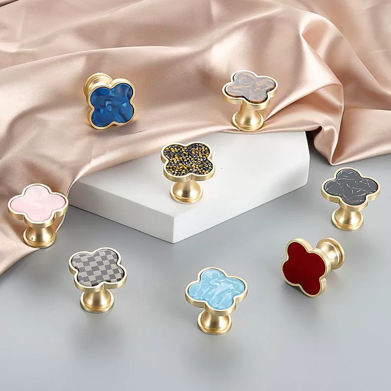 Раковина Четырехлистный клеверный ящик Дверь шкафа Шкаф Латунная дверная ручка с одним отверстием Простая классная креативная оболочка Nordic Handle