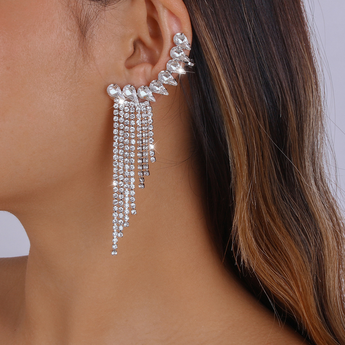 20g Weight Rhinestones Inlay Material Earrings Classification Alloy Material Geometric Pattern Women'S Gender Fashion Style Gold, Silver Color Fashion Geometric Alloy Rhinestones Drop Earrings 1