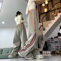 アメリカのレトロなスポーツのズボンの女性の春秋の新型のbfの怠惰な風のゆったりしているまっすぐな筒のカジュアルなズボン
