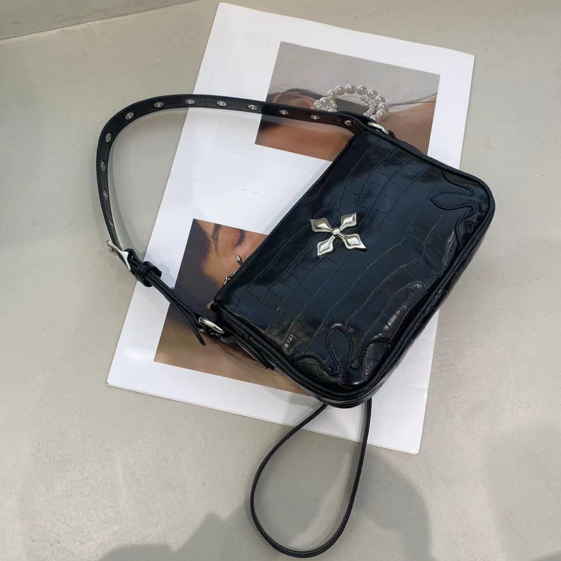 Internet celebrity's hot girl versatile crocodile pattern handbag shoulder armpit bag 2024 spring and summer new_voghion.com