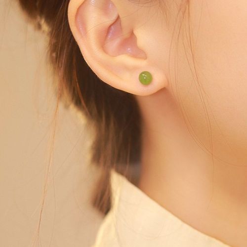 For the late Qing Dynasty, refreshing green and silver needle temperament earrings, unique design sense, high-end earrings, ancient style earrings for women